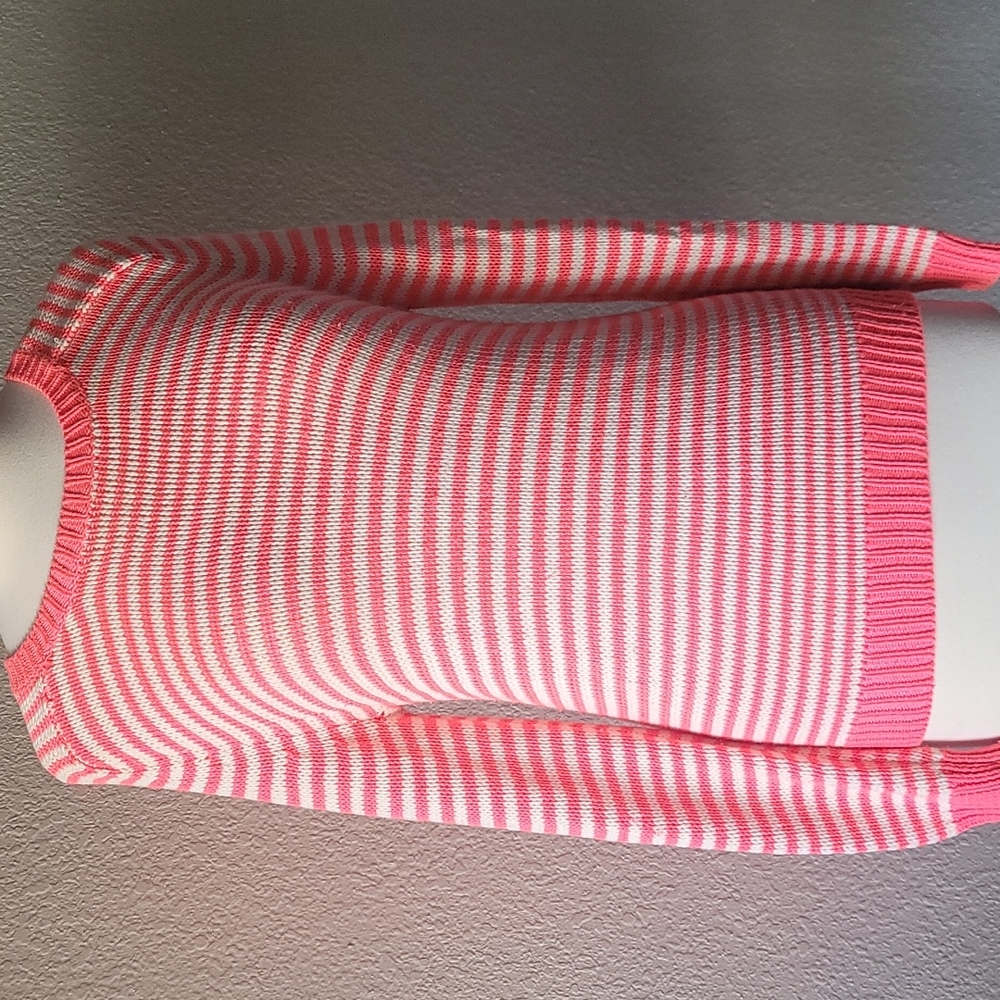 Forever 21 Hot Pink and White Knitted Sweater